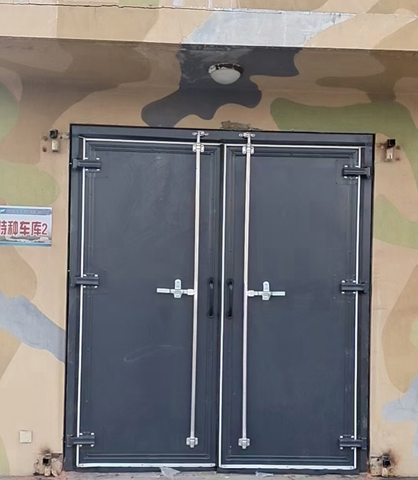 千阳工业平开门