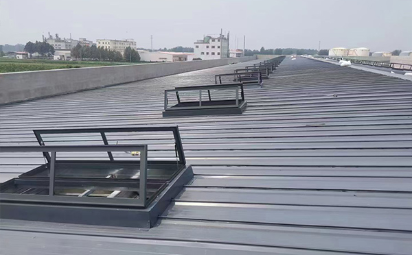 某中学室内体育馆千阳排烟窗改造项目