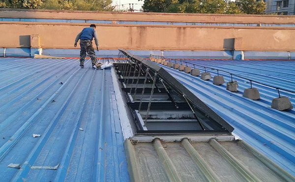 某区域性物流仓储中心千阳排烟窗系统安装项目 某区域性物流仓储中心千阳排烟窗系统安装项目